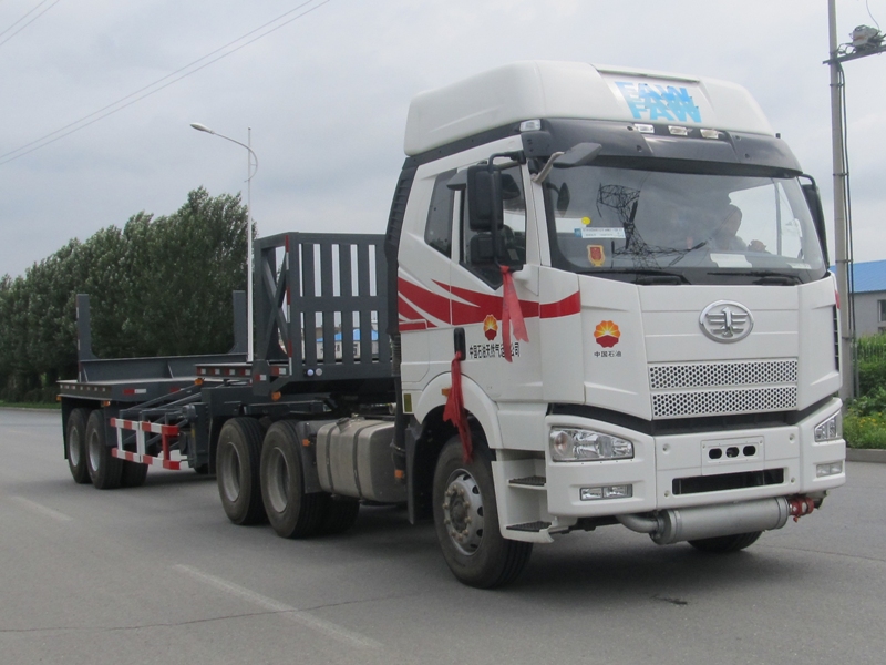 鐵嶺陸平機(jī)器生產(chǎn)的油田井管運輸半掛車