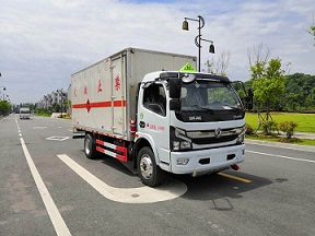 國六東風(fēng)廂長5.15米易燃液體廂式運輸車