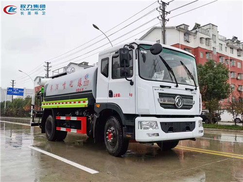 現(xiàn)車！現(xiàn)車！現(xiàn)車！東風(fēng)D9灑水車圖片參數(shù)介紹