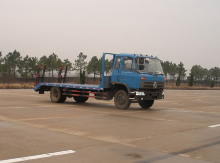 東風(fēng)153豪華駕駛室平板運(yùn)輸車(chē)