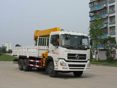 東風(fēng)后八輪隨車起重運(yùn)輸車