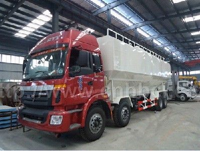 福田歐曼前四后八飼料散裝車(chē)18噸20噸