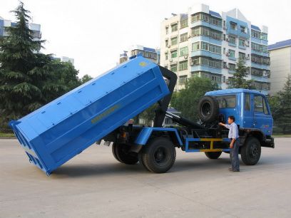 東風(fēng)10噸153車廂可卸式垃圾車