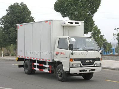 江鈴廂長(zhǎng)4.1米冷藏車